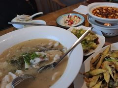 -严记小天府酸菜鱼(西四路店)