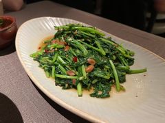 水豆豉炒茼蒿菜-山石榴·贵州菜(陆家嘴中心店)