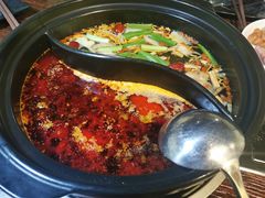 -陆记牛庄·碳锅龙虾烧烤(爱上花园店)