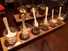 配套的盐与酱汁-恰餐厅及酒吧 CHAR Bar & Grill (北京丽都皇冠假日店)