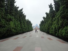 -上海市龙华烈士陵园