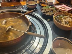 -阿山卓·野生菌火锅·纳西火塘烤肉