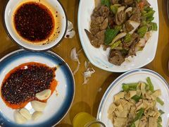 -鹤乡东北菜(崮山路店)