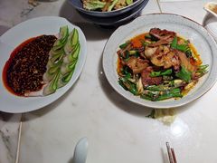 蒜泥白肉配乳瓜-初蓉丨遇见新川菜(亲贤街荣耀店)