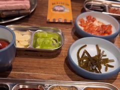 -明洞阿姨·韩式酱蟹烤肉·创意料理(三元桥店)