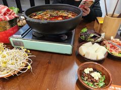 -黔有有贵州酸汤夺夺粉火锅(五味十字店)