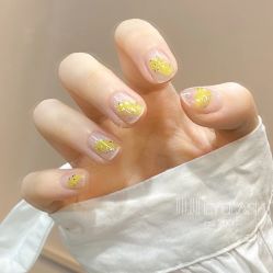 -吉吉靓甲美睫