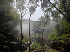 -雪山彩虹谷景区