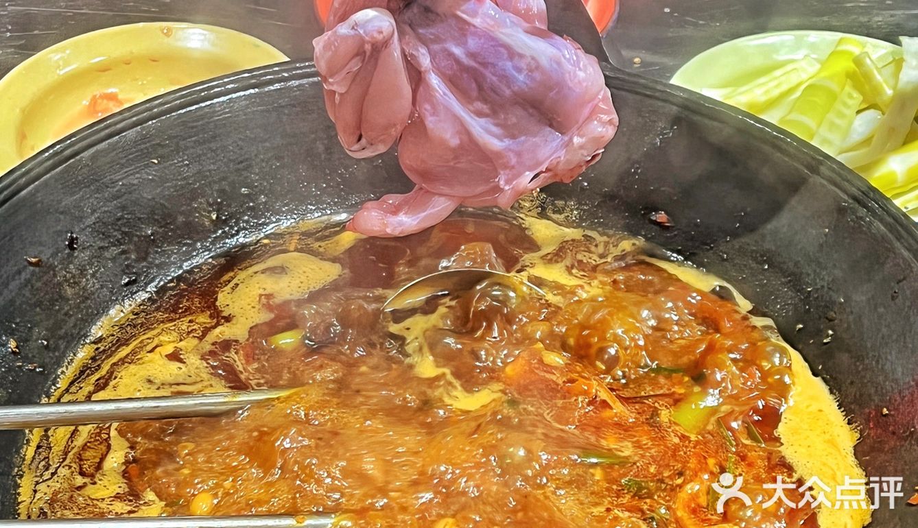 终于在厦门吃到现炒锅底的地摊火锅❗️
