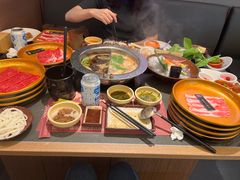 -牛YO寿喜烧·铁板烧和牛火锅自助(市府恒隆店)