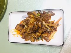 -土砂锅生态山庄·非遗砂锅雅鱼