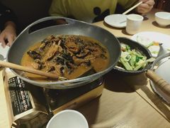 小鸡炖蘑菇-关东小磨东北菜(上海长风大悦城店)