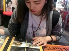 -BHC炸鸡(明洞总店)