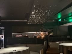 -左庭右院鲜牛肉火锅黑金店(陆家嘴中心店)