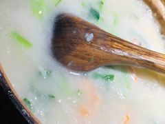 -粤港湾砂锅粥·宵夜(宝龙店)