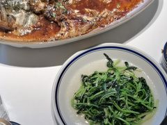 -八府香鸭·啫啫煲(华山路店)