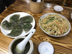 -正宗普宁豆干坊·洪记砂锅粥(红领巾路店)