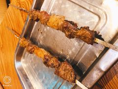 烤羊肉串-清真吴记门钉肉饼·喜多利