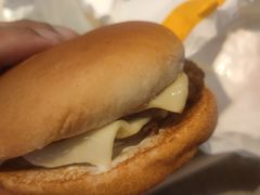 浓浓高达芝士双层吉士堡-麦当劳(天塔道店)