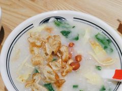 及第粥及艇仔粥-银记肠粉店(南方医院店)