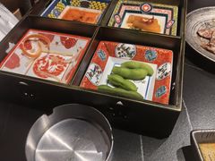 -山川小町·极番烧肉(新地假日广场店)