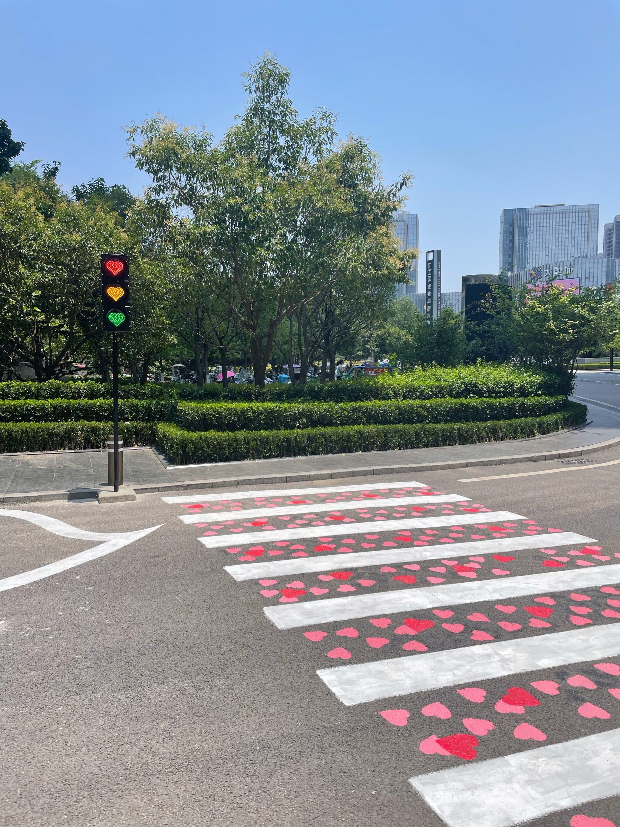 充满💗泡泡的马路,和红绿灯,西安的plmm应该都来打过卡了吧