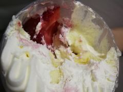 草莓玫瑰奶油蛋糕-好利来(东四店)