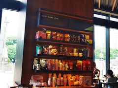-星巴克臻选(莘庄仲盛店)