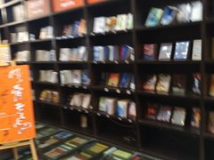 -钟书阁(松江泰晤士小镇店)