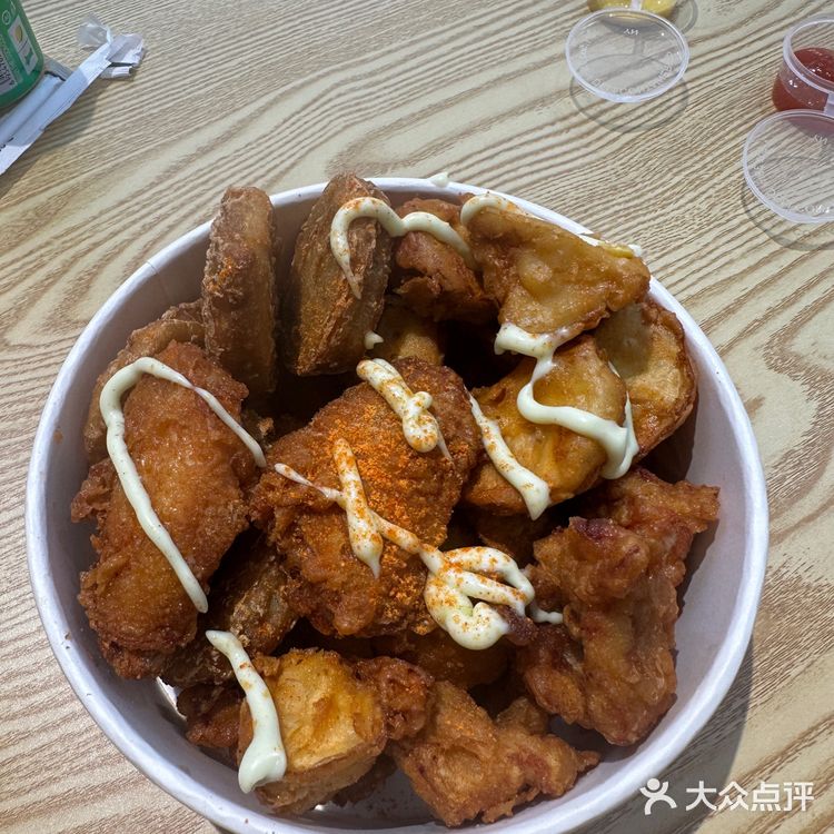 鲜嫩多汁的炸鸡🍗[亲亲][亲亲]