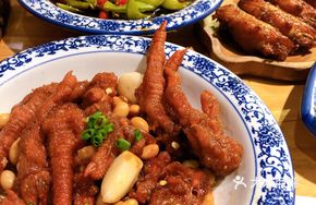 Nanchang Braised Chicken Feet