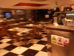 -新大咀港式茶餐厅(宝山万达店)