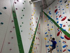 -绿壁虎攀岩基地(Tcar店)