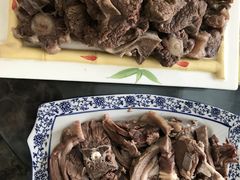 -苏莱特色牛骨滩羊手抓馆(长城东街总店)