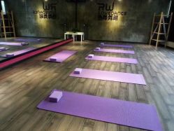 -STUDIO E POLE DANCE