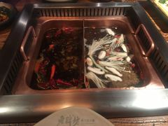 -老牌坊云南鱼豆花火锅(爱建店)