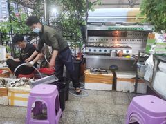 -蚝哥花姐湛江烤生蚝(美丽湾市场店)