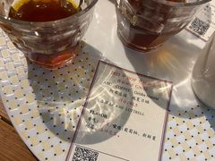 -LEO CAFE