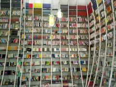 -钟书阁(松江泰晤士小镇店)