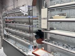 -MUJOSH木九十眼镜(月星环球港B1店)