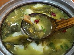 -周鱼小馆石锅酸菜鱼(活力汇店)