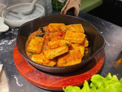 蒜香火腿包浆豆腐-云海肴云南菜·蒸汽石锅鱼(青岛万象城店)