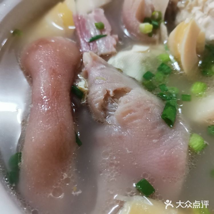 自制咸猪脚春笋腌笃鲜