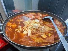 部队火锅-HONGA HONGA雄家(曹路店)