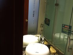 -格林豪泰商务酒店(上海大宁国际延长路地铁站店)
