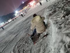-济南卧虎山滑雪场