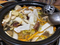 -菌之家·专业纯野生菌火锅·特色炒菌
