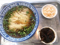 爆鳝鸭肉面-伟记奥面馆(养育巷店)