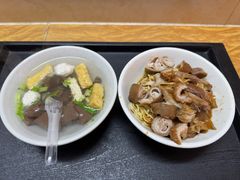 -松树干拌面店