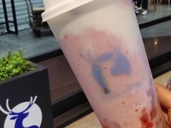 草莓很好喝-luckincoffee瑞幸咖啡(香港名店街店)